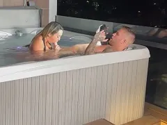 Baise dans l’hydromassage