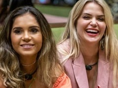 BBB20 : Gizelly et Marcela cèdent enfin et échangent quelques baisers sous la couette alors qu’il fait de plus en plus chaud.