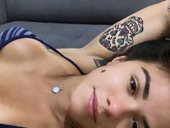 Combattante e l’UFC, s’est affichée sans soutien-gorge dans ses stories Instagram.
