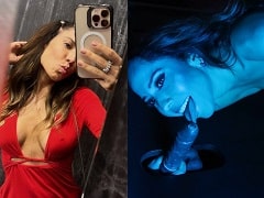 Suçant et baisant dans le gloryhole avec des godes