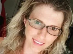 La délicieuse enseignante Marta de Florianópolis – SC est allée au motel avec son étudiant et a sucé le garçon tout en faisant une vidéo.