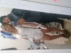 Amateur Horny Blonde from a enregistré une vidéo amateur en train de baiser son petit ami et de gémir sur le ballon à quatre pattes.