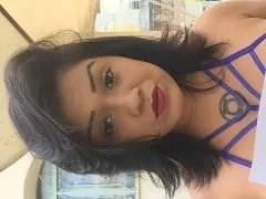 Bettina Alvarenga Brune sexy de Jataí – GO qui aime enregistrer des vidéos d’elle en train de faire l’amour avec ses amis a fait son apparition sur le web en suçant et en baisant son voisin.